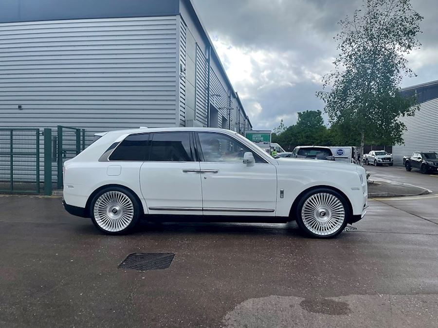 Rolls Royce Cullinan installed with Brushed Gloss Clear Forgiato wheels
